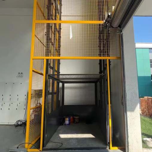 汕头导轨式升降机助力物流园破解运输难题