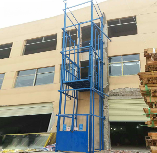 汕头建材厂室外物料提升